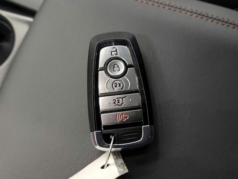 Used 2025 Ford Explorer Active w/ Active Comfort Package RWD image 37