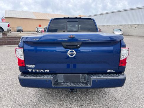 Used 2017 Nissan Titan SL image 4