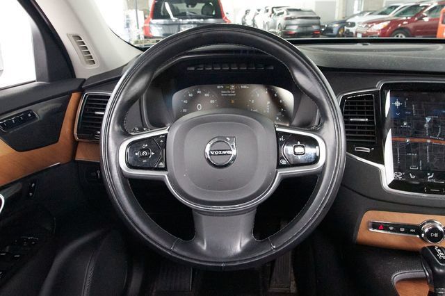 Used 2022 Volvo XC90 T6 Momentum w/ Advanced Package AWD/4WD image 9