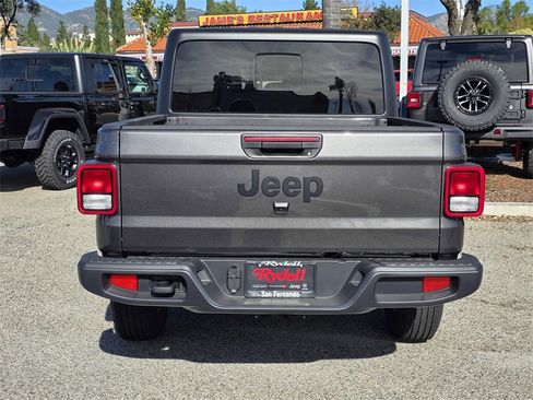 New 2026 Jeep Gladiator Sport image 5