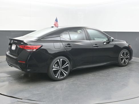 Used 2022 Nissan Sentra SR FWD image 7