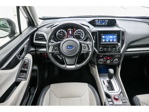 Used 2022 Subaru Forester Premium AWD/4WD image 29