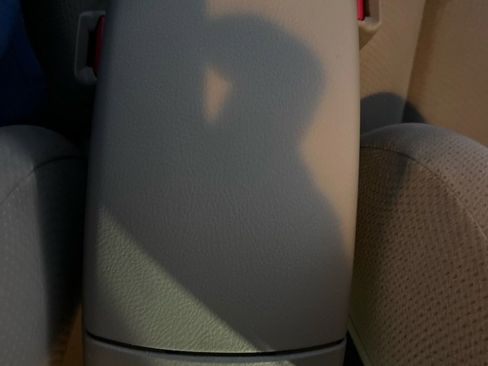 Used 2012 Toyota Yaris Sedan image 31