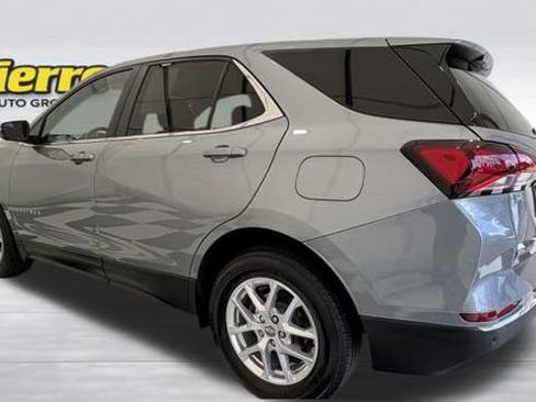 Used 2024 Chevrolet Equinox LT AWD/4WD image 2