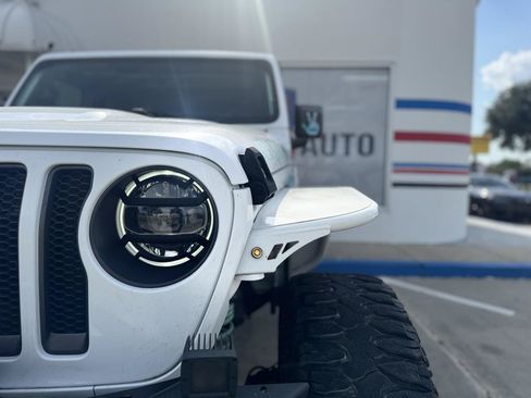 Used 2018 Jeep Wrangler Unlimited Rubicon AWD/4WD image 12