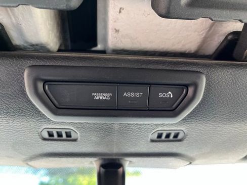 Certified 2022 Jeep Gladiator Willys image 20