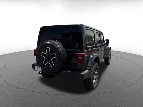 Used 2025 Jeep Wrangler Unlimited Sahara AWD/4WD image 11