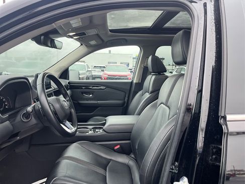 Certified 2023 Honda Pilot Touring image 9