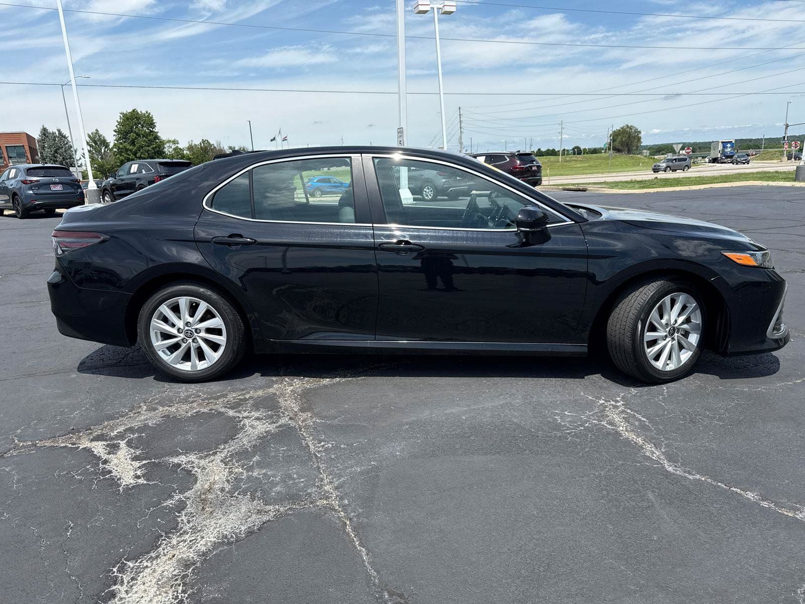 Used 2024 Toyota Camry LE FWD image 10