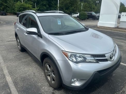 Used 2015 Toyota RAV4 XLE AWD/4WD image 3
