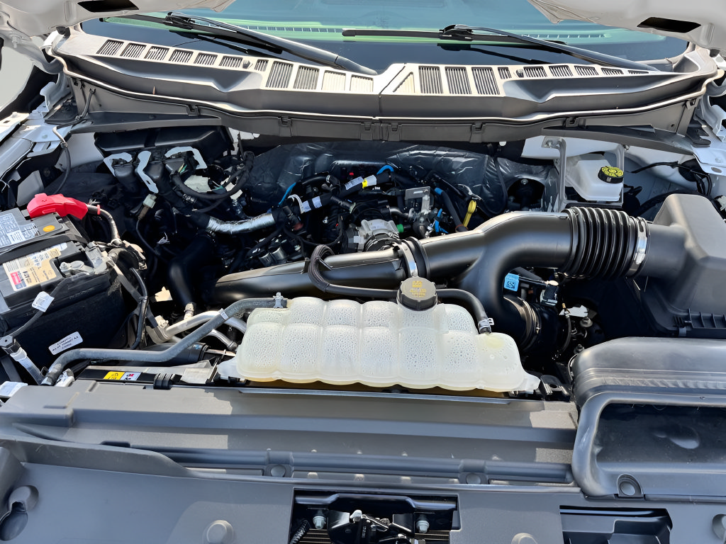 Used 2025 Ford F150 STX RWD image 9