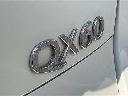Used 2018 INFINITI QX60 FWD w/ Premium Plus Package image 26
