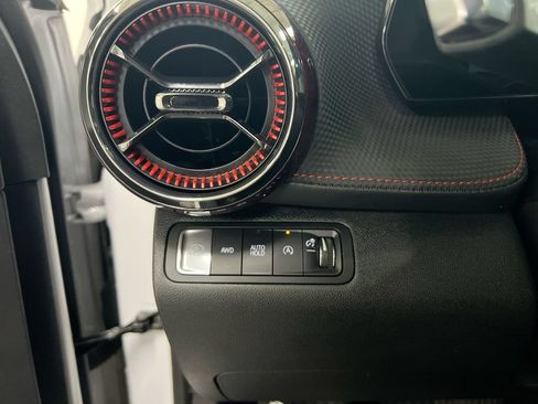 Used 2025 Chevrolet Equinox RS w/ Safety and Technology Package AWD/4WD image 19