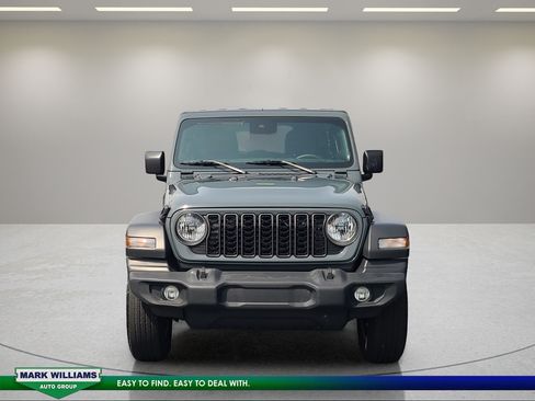Used 2024 Jeep Wrangler Unlimited Sport AWD/4WD image 9