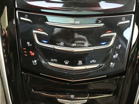 Used 2020 Cadillac Escalade ESV Premium Luxury image 16