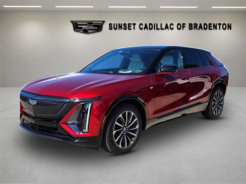 New 2025 Cadillac Lyriq Sport RWD image 3