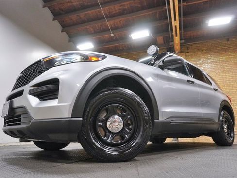 Used 2021 Ford Explorer 4WD Police Interceptor image 3