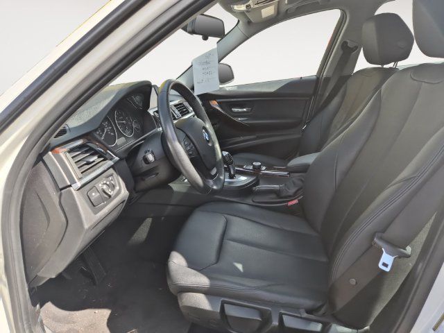 Used 2014 BMW 320i xDrive Sedan AWD/4WD image 11