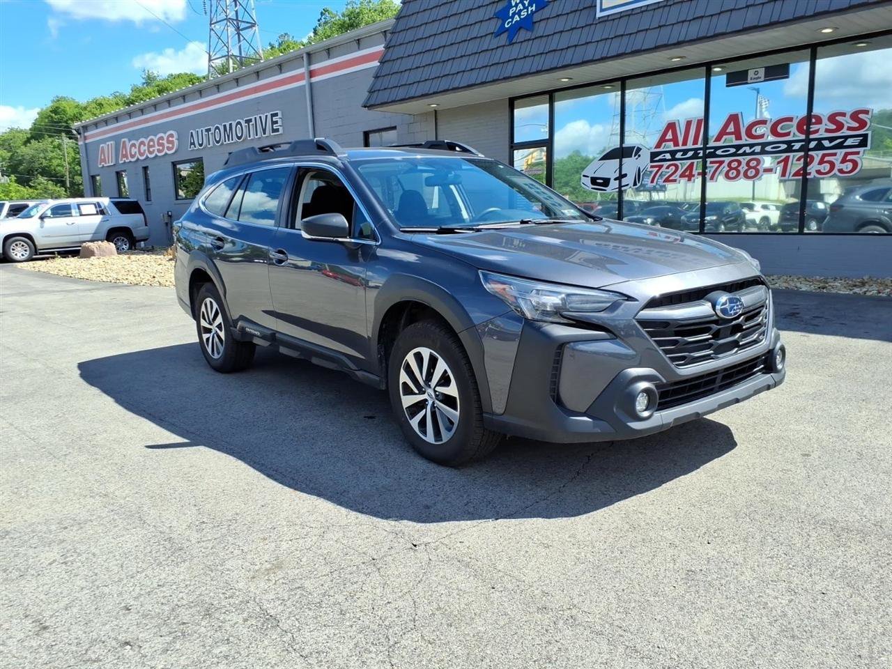 Used 2023 Subaru Outback AWD/4WD image 2