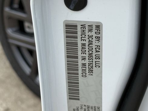 New 2025 Jeep Compass Limited w/ Sun & Sound Group image 29