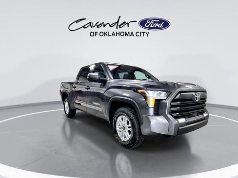 Used 2025 Toyota Tundra SR5 w/ SR5 Convenience Package AWD/4WD image 2