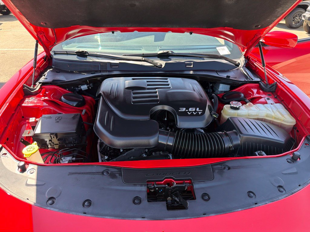 Used 2022 Dodge Charger SXT RWD image 15