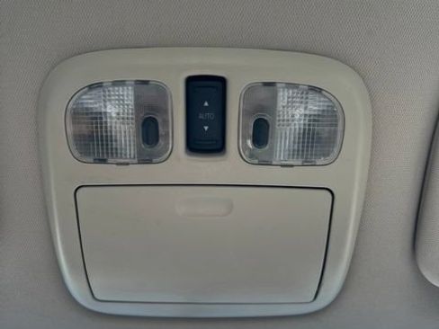 Used 2011 Ford Fusion SE w/ 202A Rapid Spec Order Code FWD image 12