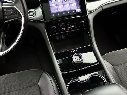 Used 2022 Jeep Grand Cherokee Altitude image 26