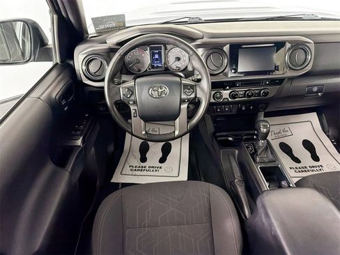 Used 2017 Toyota Tacoma SR5 image 22