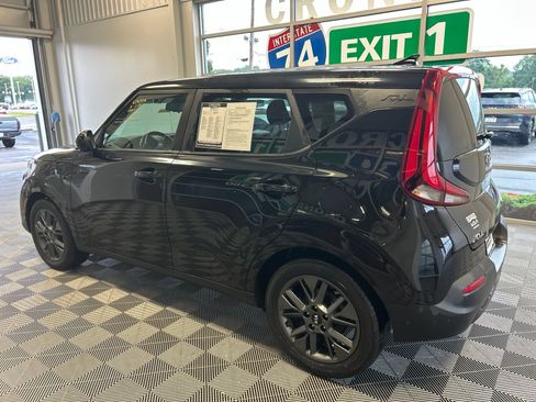 Used 2021 Kia Soul EX FWD image 4