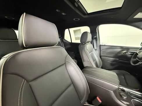 Used 2023 Chevrolet Traverse Premier w/ LPO, Floor Liner Package AWD/4WD image 32