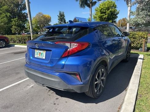 Used 2020 Toyota C-HR XLE image 5