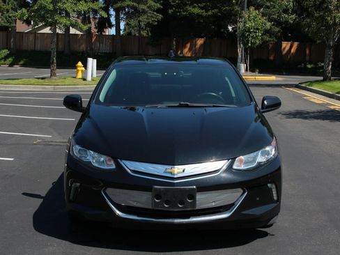 Used 2017 Chevrolet Volt Premier FWD image 2