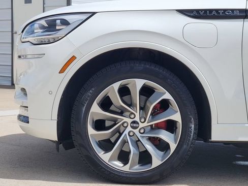 Used 2020 Lincoln Aviator Grand Touring w/ Equipment Group 302A AWD/4WD image 8