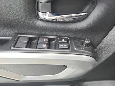 Used 2024 Nissan Titan SV w/ SV Convenience Package AWD/4WD image 31