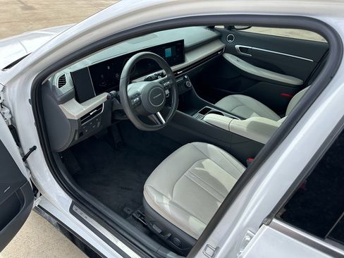 Used 2024 Hyundai Sonata Limited image 10