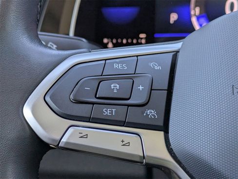 Used 2023 Volkswagen Jetta SE image 33