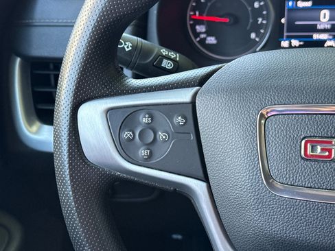 Used 2024 GMC Terrain SLE FWD image 30