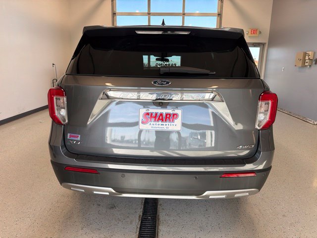 Used 2023 Ford Explorer XLT w/ Equipment Group 202A AWD/4WD image 6