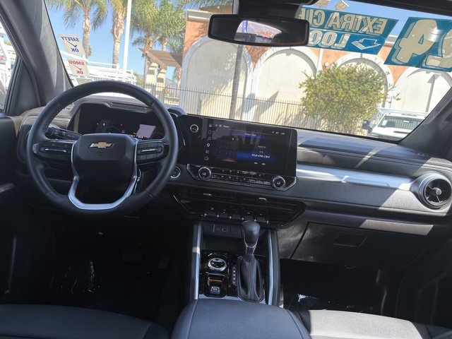 Used 2024 Chevrolet Colorado LT w/ LT Convenience Package III AWD/4WD image 23