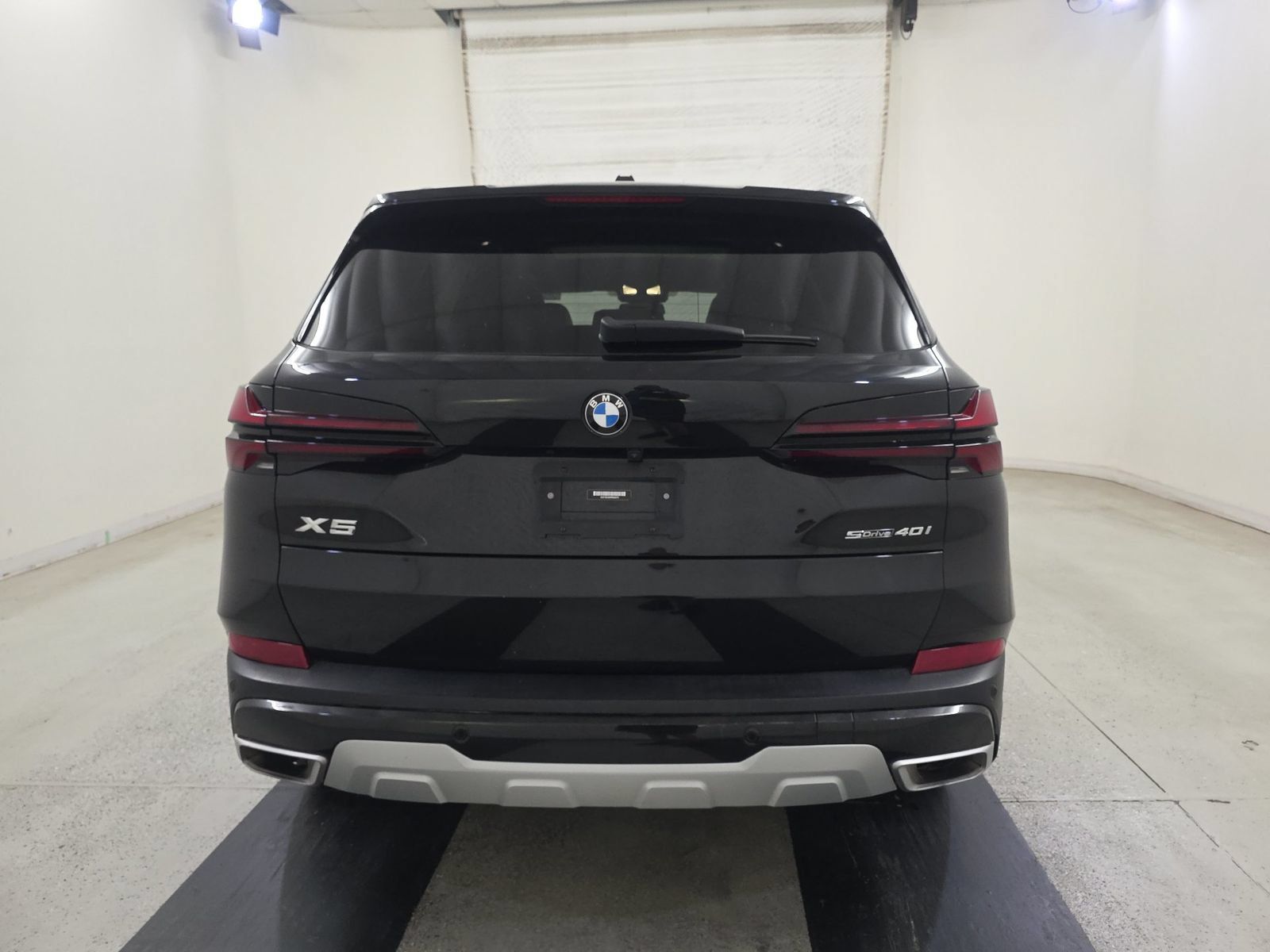 Used 2024 BMW X5 sDrive40i w/ Parking Assistance Package RWD image 7