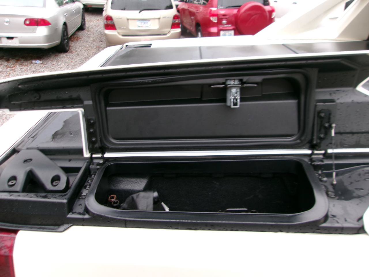 Used 2013 Chevrolet Avalanche LTZ AWD/4WD image 21