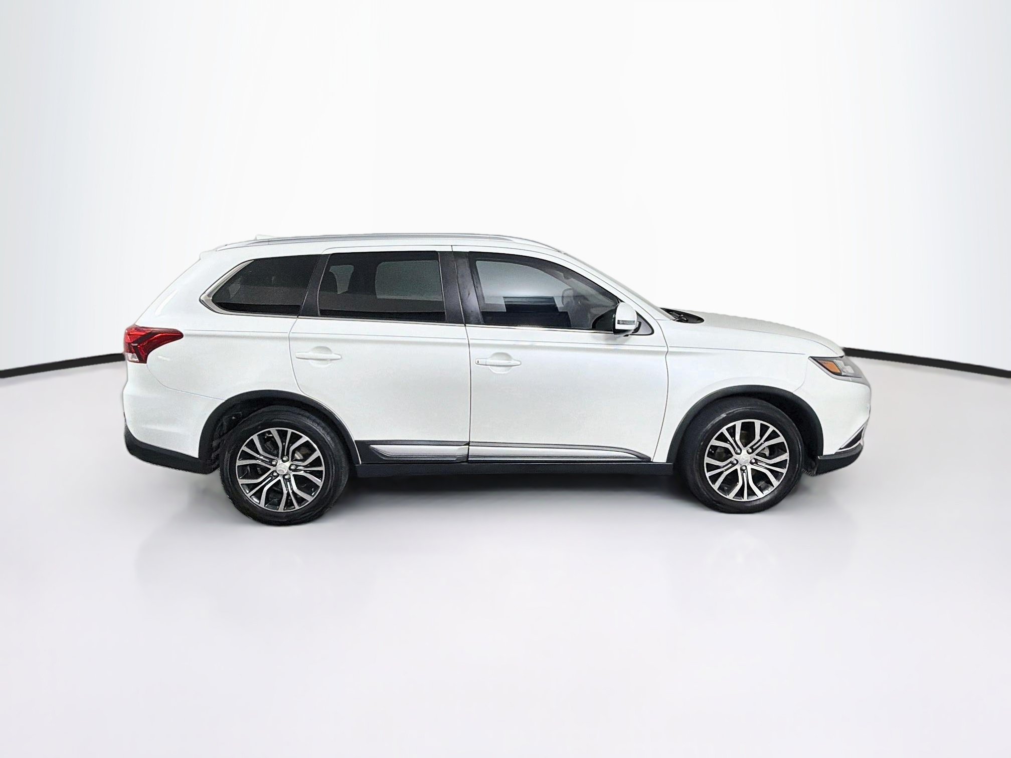 Used 2017 Mitsubishi Outlander SEL FWD image 10