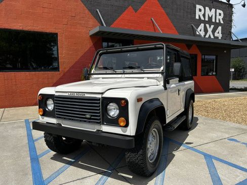Used 1995 Land Rover Defender 90 AWD/4WD image 2