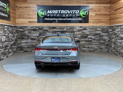 Used 2023 Hyundai Elantra SEL w/ Convenience Package image 8