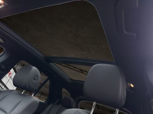 Used 2025 Mercedes-Benz GLE 350 4MATIC image 12