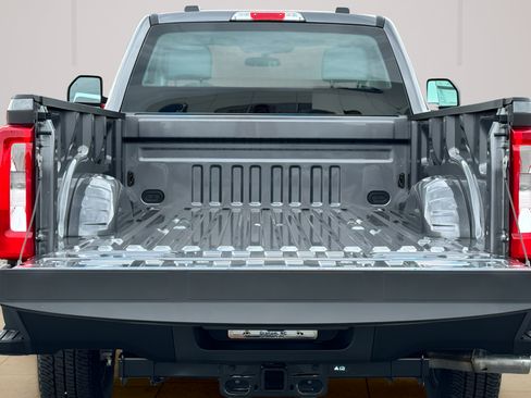 Used 2025 Ford F250 XL RWD image 20