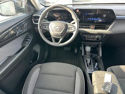 Used 2024 Chevrolet TrailBlazer LT image 22
