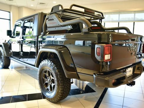 Used 2021 Jeep Gladiator Sport AWD/4WD image 4