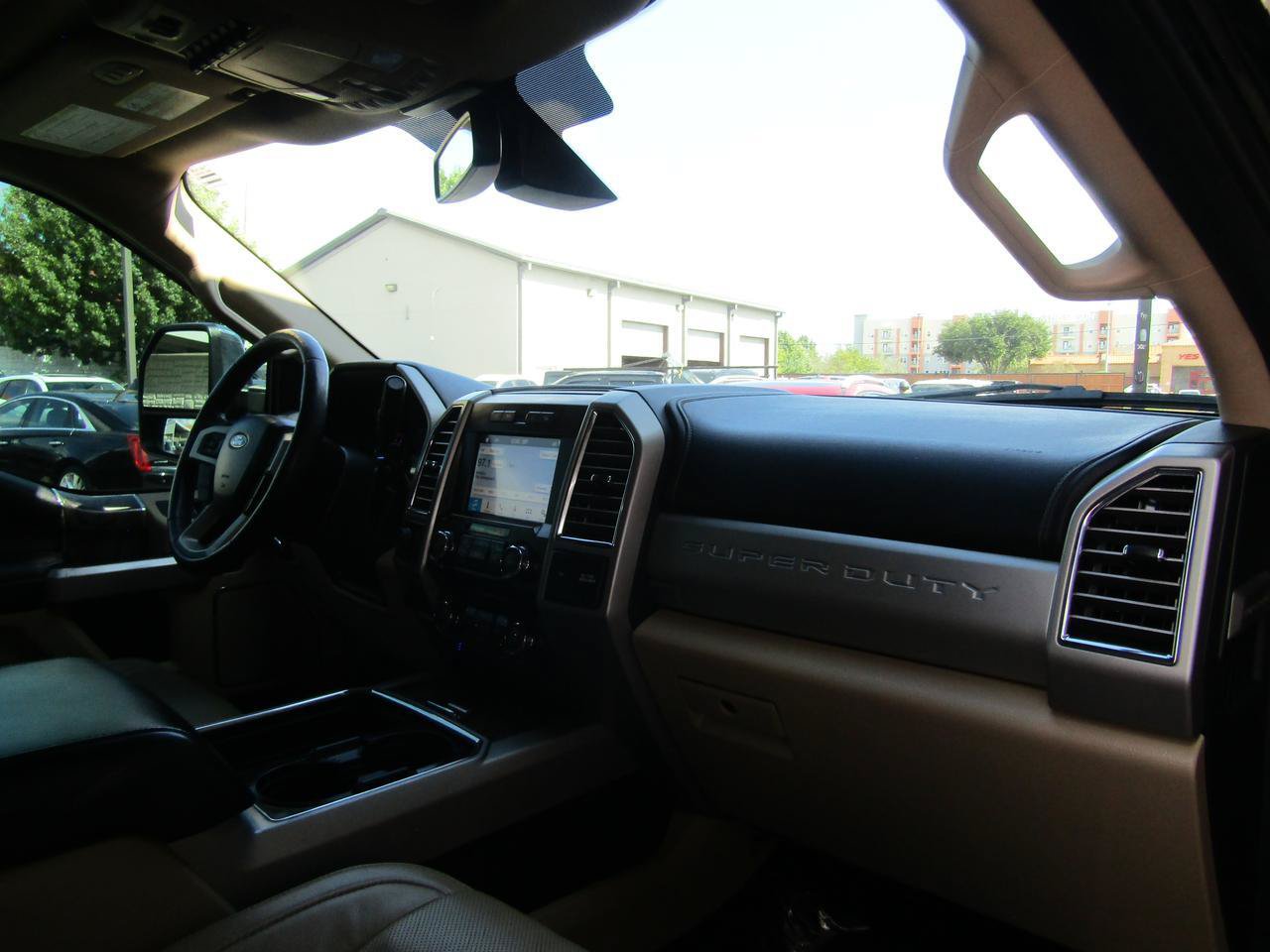 Used 2017 Ford F250 Lariat w/ Lariat Ultimate Package AWD/4WD image 11